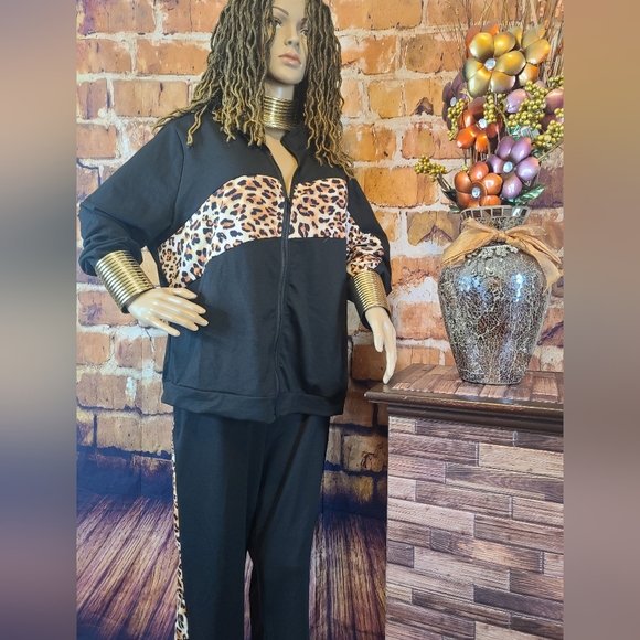 A beautiful 2piece set - Picture 2 of 3